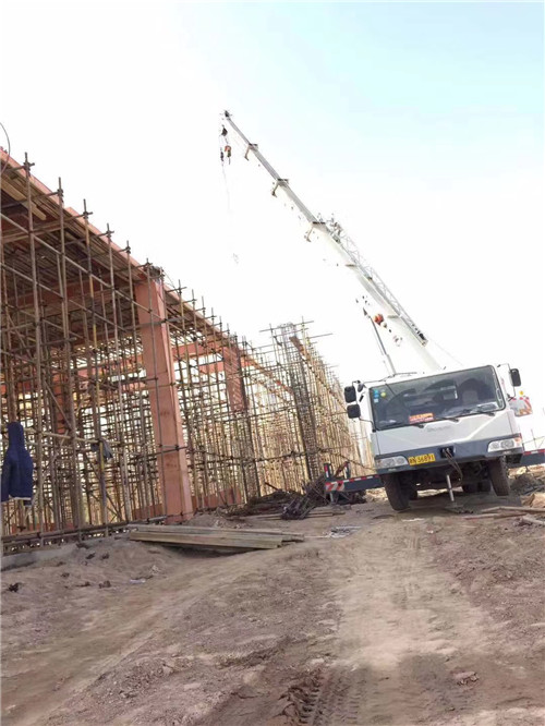 三穗县吊车作业的安全注意事项有哪些？